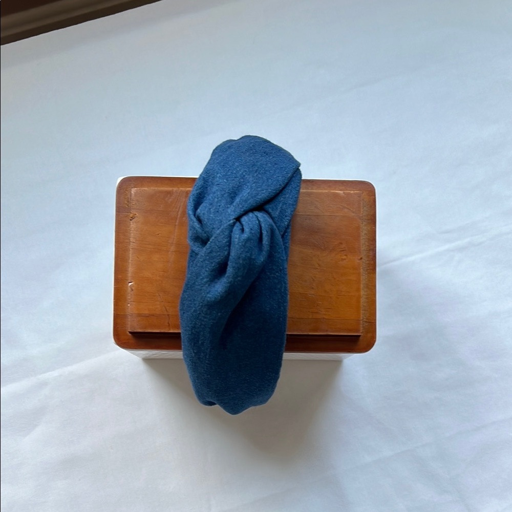 Draper James Elegant Blue Headband with Knot